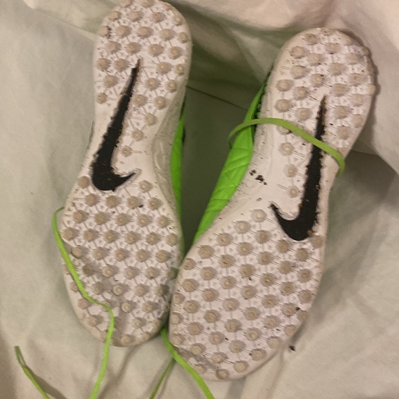 HYPERVENOMX PROXIMO TF GREEN STRIKE BLACK VOLT - Picture 5 of 7